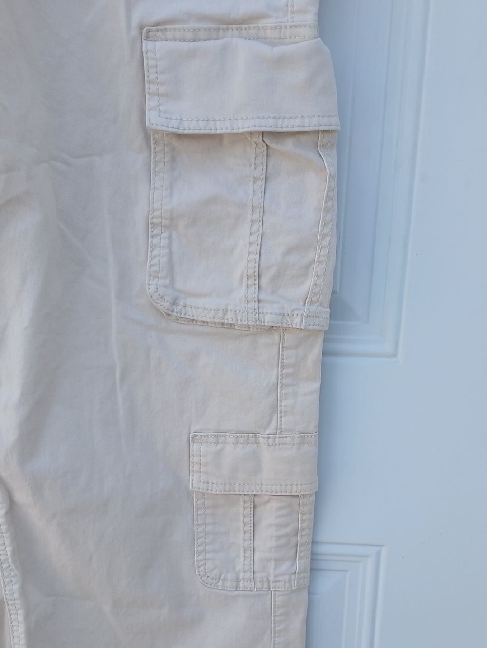 Hollister California Men's Light Beige Cargo Pants Ultra High-Rise Baggy - Picture 7 of 8